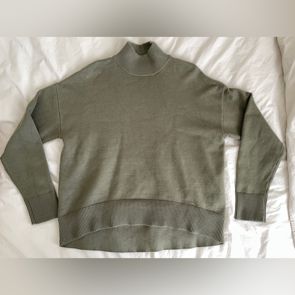 OAK + FORT Green Turtleneck Sweater
